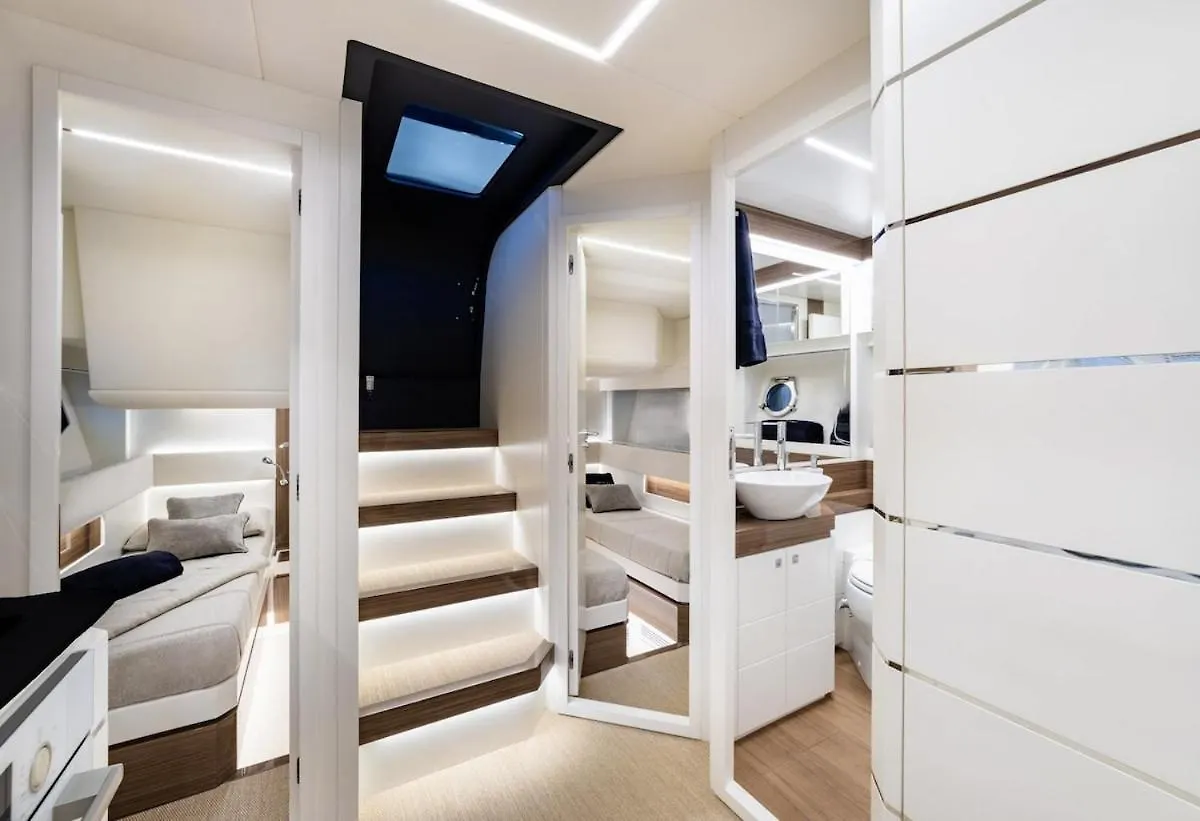 船屋 阿马尔菲 Luxury Private Yacht酒店